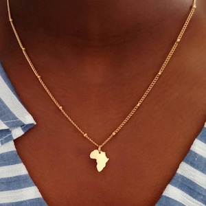 Collier de pendentif Afrique mini, Bracelet de mini breloque de l'Afrique, Collier minimaliste de voyage, Pendentif de carte de continent