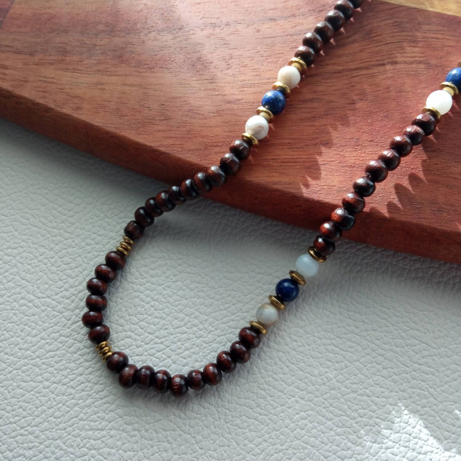Grand Collier Rouge Long (90 Cm) En Perles De Graines, Bois Et Pierres - Style Ethnique