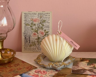 Scallop Shell Candle: Vegan Soy Wax, Merian Design