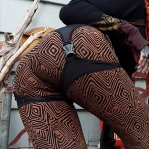 Tribal Cotton Leggings • Yoga Leggings Women • Natural Stretch Cotton Comfy Hot Yoga Pants • Peyote Leggings • Calluna Clothing
