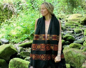 Oversized Blanket Shawl Scarf • Warm Wrap Eira Shawl Women Men • Warm Poncho Boho Cape • Winter Scarf Wrap • Warm Gift for her • Calluna
