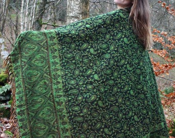 Paisley Shawl Wrap • Unisex Boho Wrap • Suraya Shawl • Festival Blanket Scarf • Vegan Wool Cape • Warm Winter Scarves Women UK • Calluna