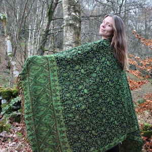 Paisley Shawl Wrap • Unisex Boho Wrap • Suraya Shawl • Festival Blanket Scarf • Vegan Wool Cape • Warm Winter Scarves Women UK • Calluna