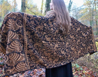 Paisley Shawl Wrap • Unisex Boho Wrap • Suraya Shawl • Festival Blanket Scarf • Vegan Wool Cape • Warm Winter Scarves Women UK • Calluna