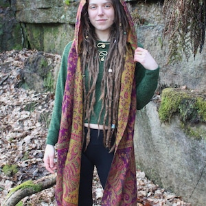 Paisley Kapuzenschal • Unisex Boho Kapuzen Schal Wrap • Decke Hoodie Suraya Schal • Vegan Wolle Kapuzen-Schal Cape • Warme Schals Frauen • Calluna Bild 3