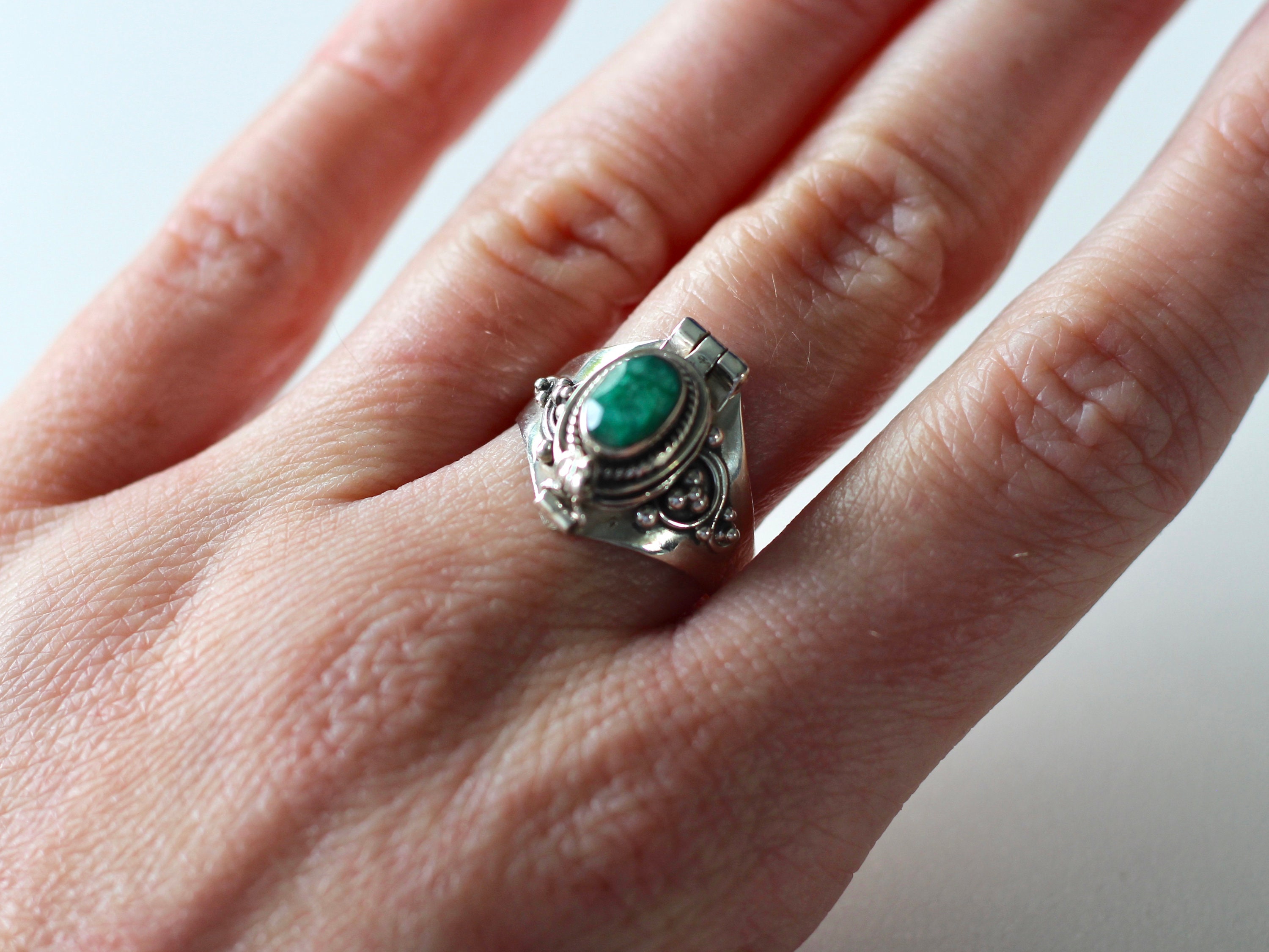 Emerald cheap poison ring
