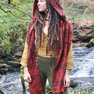 Paisley Kapuzenschal • Unisex Boho Kapuzen Schal Wrap • Decke Hoodie Suraya Schal • Vegan Wolle Kapuzen-Schal Cape • Warme Schals Frauen • Calluna Bild 11
