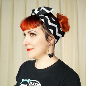 Cotton Self Tie Hairband Retro Reversible Rockabilly Black and White Chevron Hair Scarf