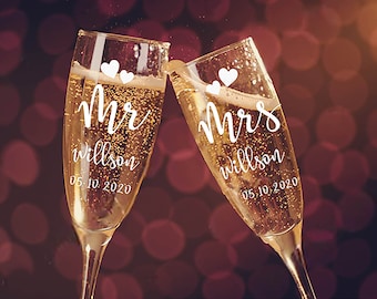 Taças de champanhe personalizadas para o Sr. e a Sra., taças de brinde de casamento personalizadas, com nomes e data.