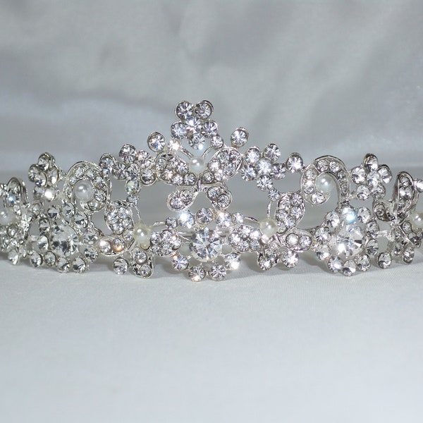 Rhinestone bridal tiara, prom tiara, Quenceanera tiara, wedding headpiece, rhinestone headpiece, party tiara, birthday tiara, princess tiara