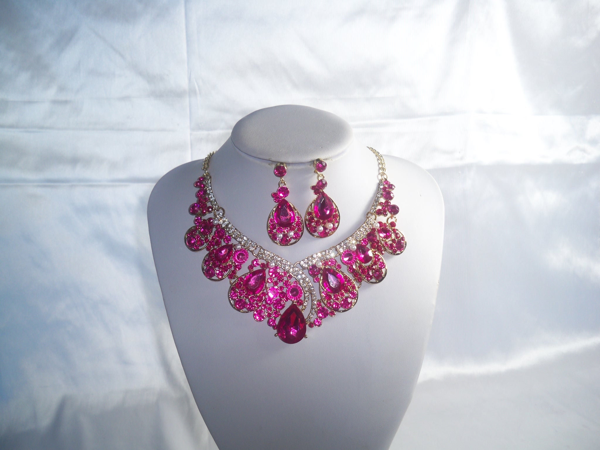 jewelry for hot pink dress Jewelry for Hot Pink Dress