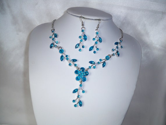 Aqua on sale blue necklace