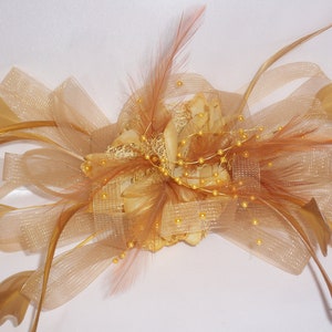 Gold Fascinator,English hat fascinator headband, mesh hat fascinator, Kentucky Derby fascinator, fascinator clip, fascinator headpiece, hat