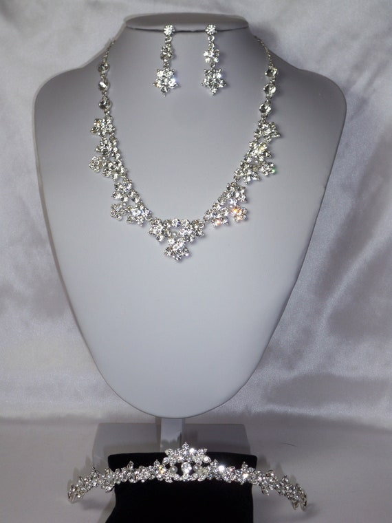 Sparkling Crystal Tiara with necklace earrings set. Amazon.com: SHYMMUO Gold Jewelry Set for Women, Bridal Tiara  main image 3