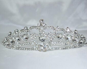 Rhinestone pearl bridal tiara, birthday tiara, party tiara, prom tiara, Quenceanera tiara, wedding tiara, princess tiara, crown, headpiece