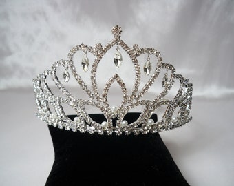 Tiara, rhinestone tiara, crown, bridal tiara, princess birthday shower tiara, Quenceanera tiara, crystal tiara, crystal crown, wedding tiara