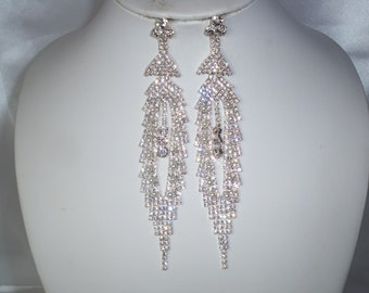 Long Rhinestone shoulder duster earrings,bridal earrings,pageant prom Quenceaera earrings,party dangle drop earrings,chandelier earrings