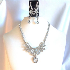 Ensemble de colliers en strass : bijoux de mariée déco