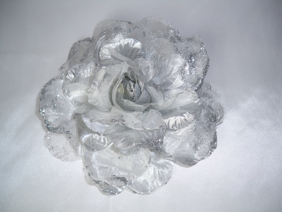 Silver Glitter Flower Hair Clip: Bridal Wedding Hairpiece - Etsy display picture 1