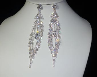 Impresionantes plumeros de hombro de 5 pulgadas de largo con diamantes de imitación de Mico. Ideales para bodas, novias, graduaciones, desfiles, damas de honor, quinceañeras, fiestas, vintage.