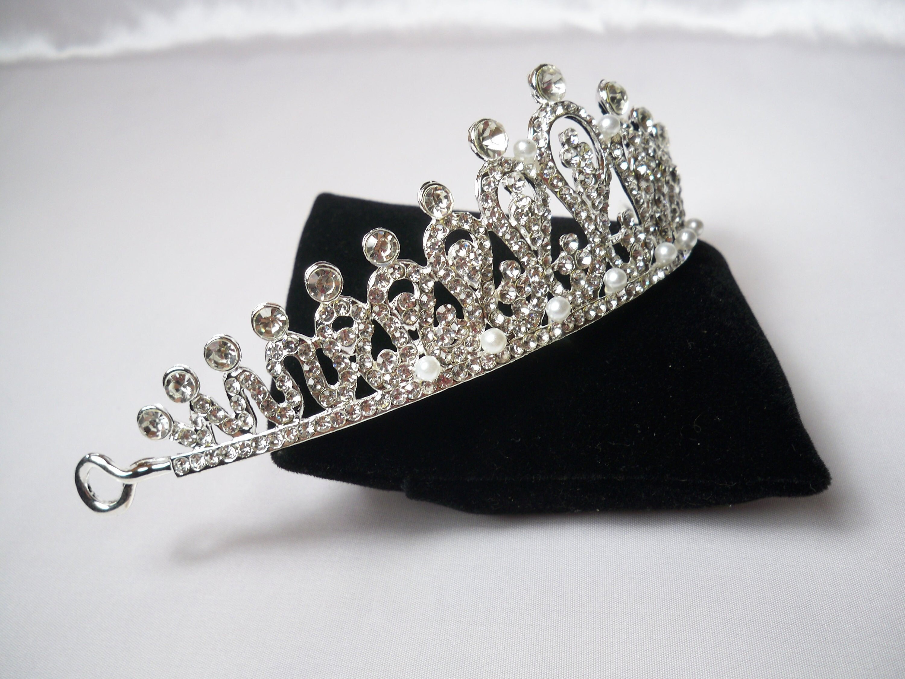 Handmade Bridal Heart Rhinestones Crystal Prom Wedding Crown Tiara 7748 