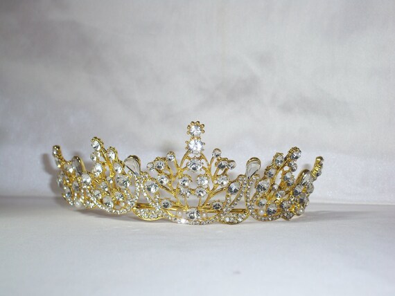 Sparkling Crystal gold rhinestoned Tiara Amazon.com: Feltent Gold Queen Crown for Women Crystal Tiara  main image 4