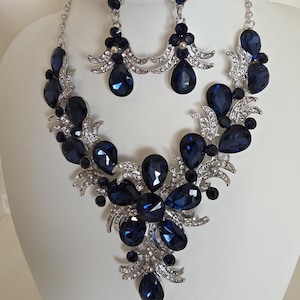 blue dress matching jewelry Jewelry to Wear with a Blue Dress