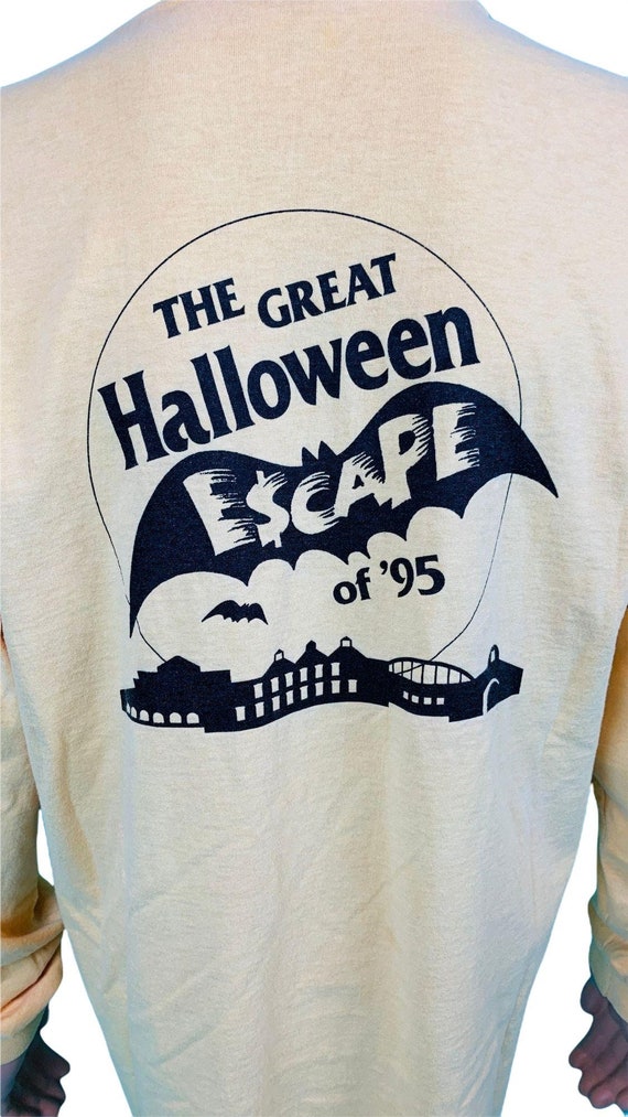 Vintage 1990s The Great Halloween Escape Sam’s To… - image 1