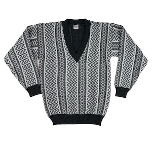 Vintage 1980s Zig Zags Deep V-Neck Sweater Black White Acrylic | C 41&quot;
