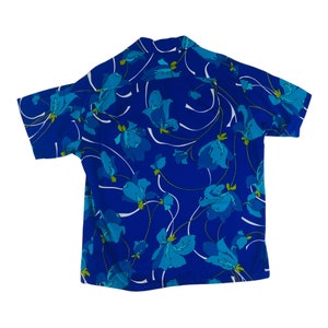 Vintage 1970s Royal Blue Hawaiian Floral Acrylic Mens Shirt image 9