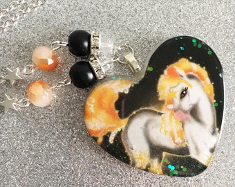 Uranus Greek Mythology Horse Resin Collier - Upcycled Bella Sara Card