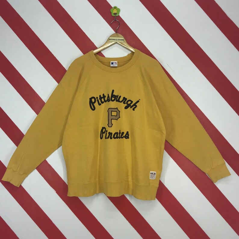 red pittsburgh pirates shirt
