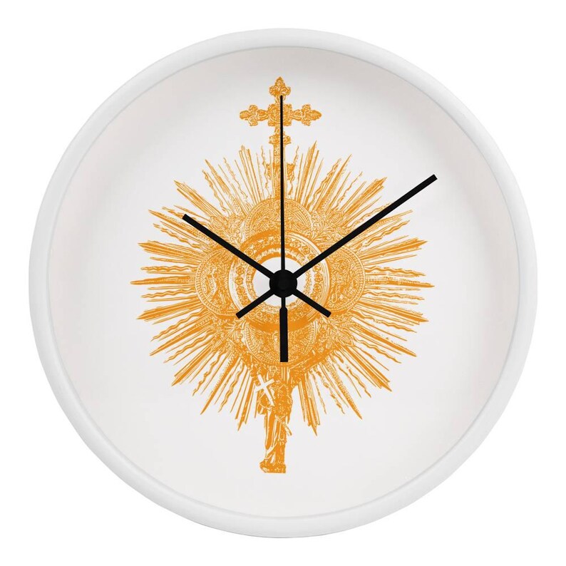 Holy Eucharist Monstrance Wooden Frame 10