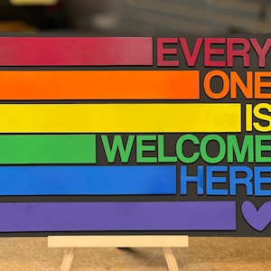 Tout le monde est le bienvenu ici Fichier SVG Laser Ready LBGTQ+ Pride Love is Love