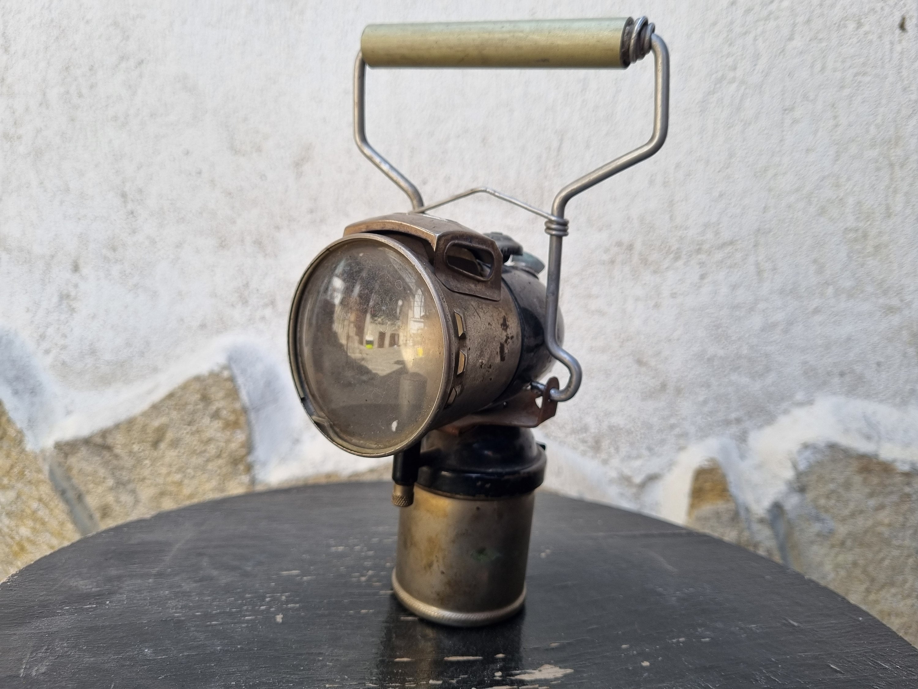 Acetylene light 2024