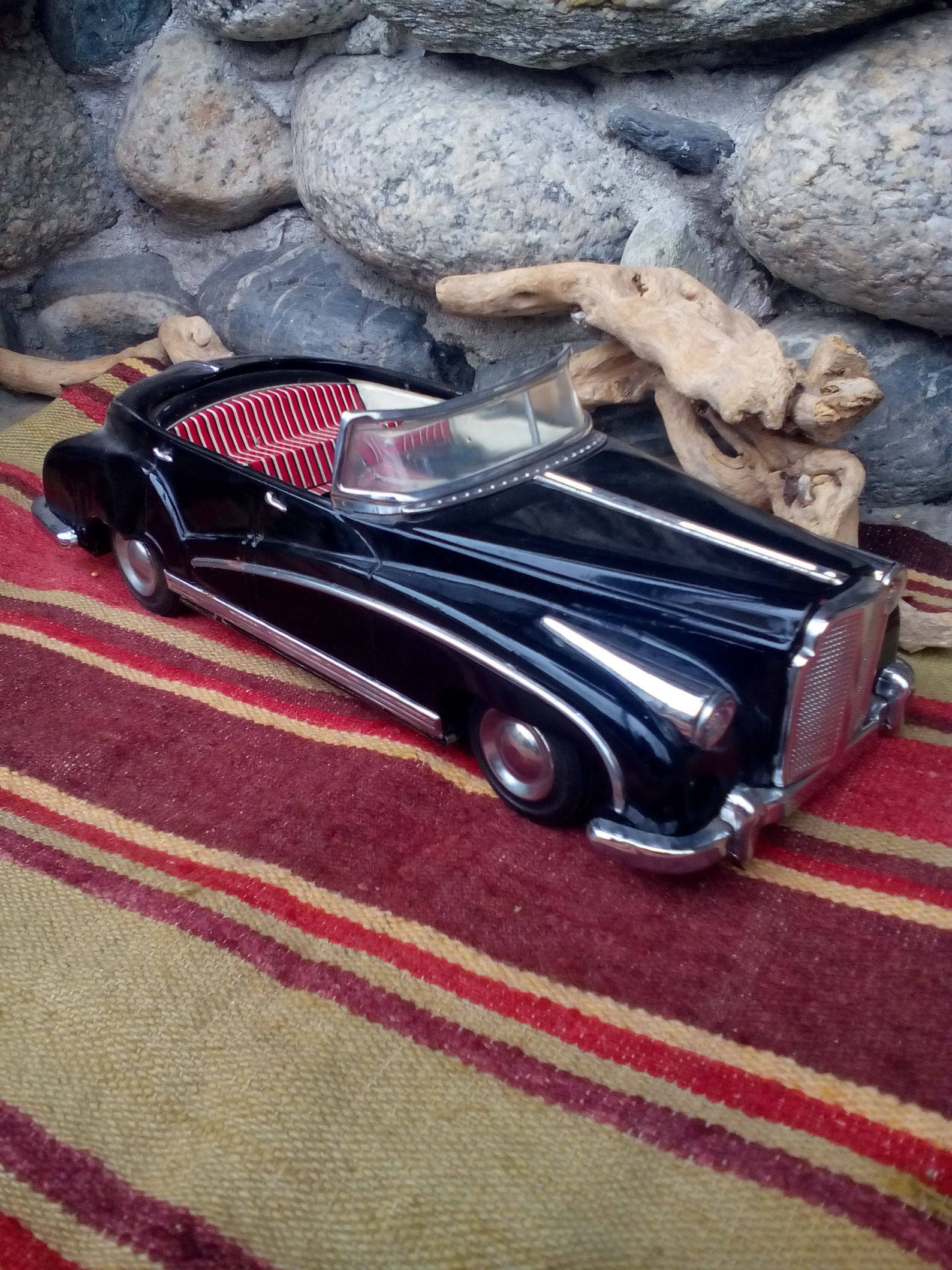 Old Metal Model Car Metal Car Toy Мechanical Metal Toy With Batteries
