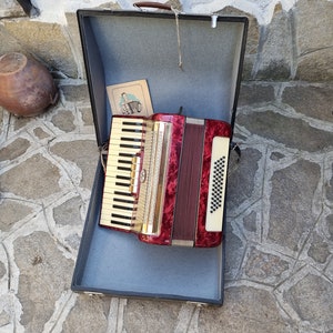 Ziehharmonika Schlüsselanhänger mit Namen - Akkordeonspieler Gesche