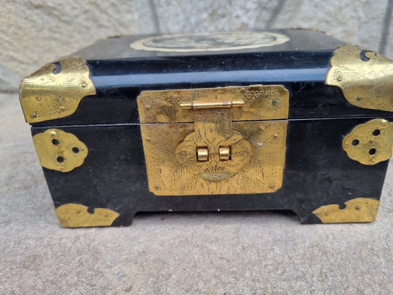 Old box from bakelitte with brass for jewels \ Un… - image 4