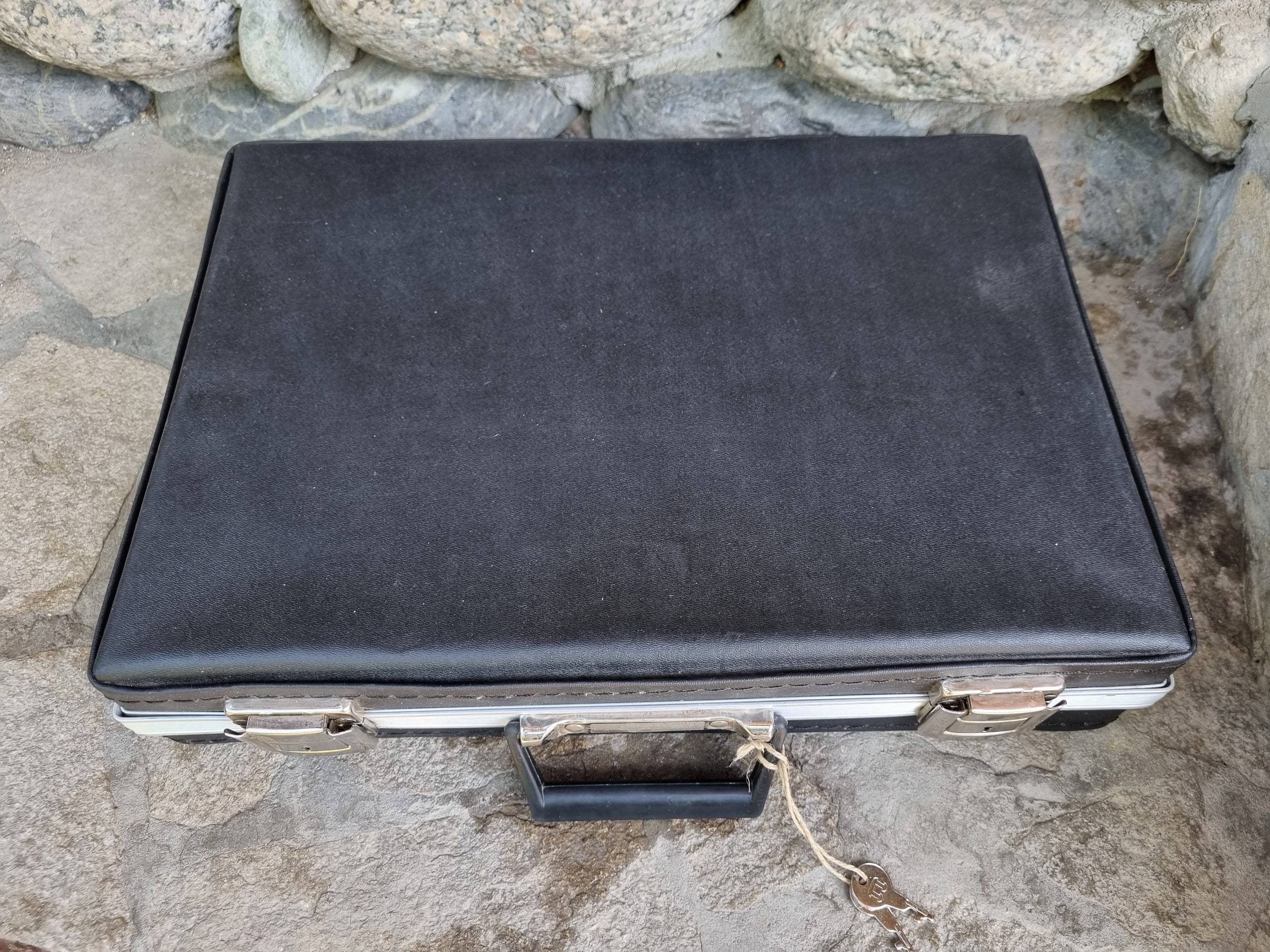 Vintage Black Briefcase With Key, Retro Diplomatic Handbag, Business Bag, Portfolio Briefcase, Mens Bag, Messenger Bag, Traval Suitcase,gift - Etsy Hong Kong Vintage Black Briefcase With Key, Retro Diplomatic Handbag, Business Bag, Portfolio Briefcase, Mens Bag, Messenger Bag, Traval Suitcase,gift - Etsy Hong Kong