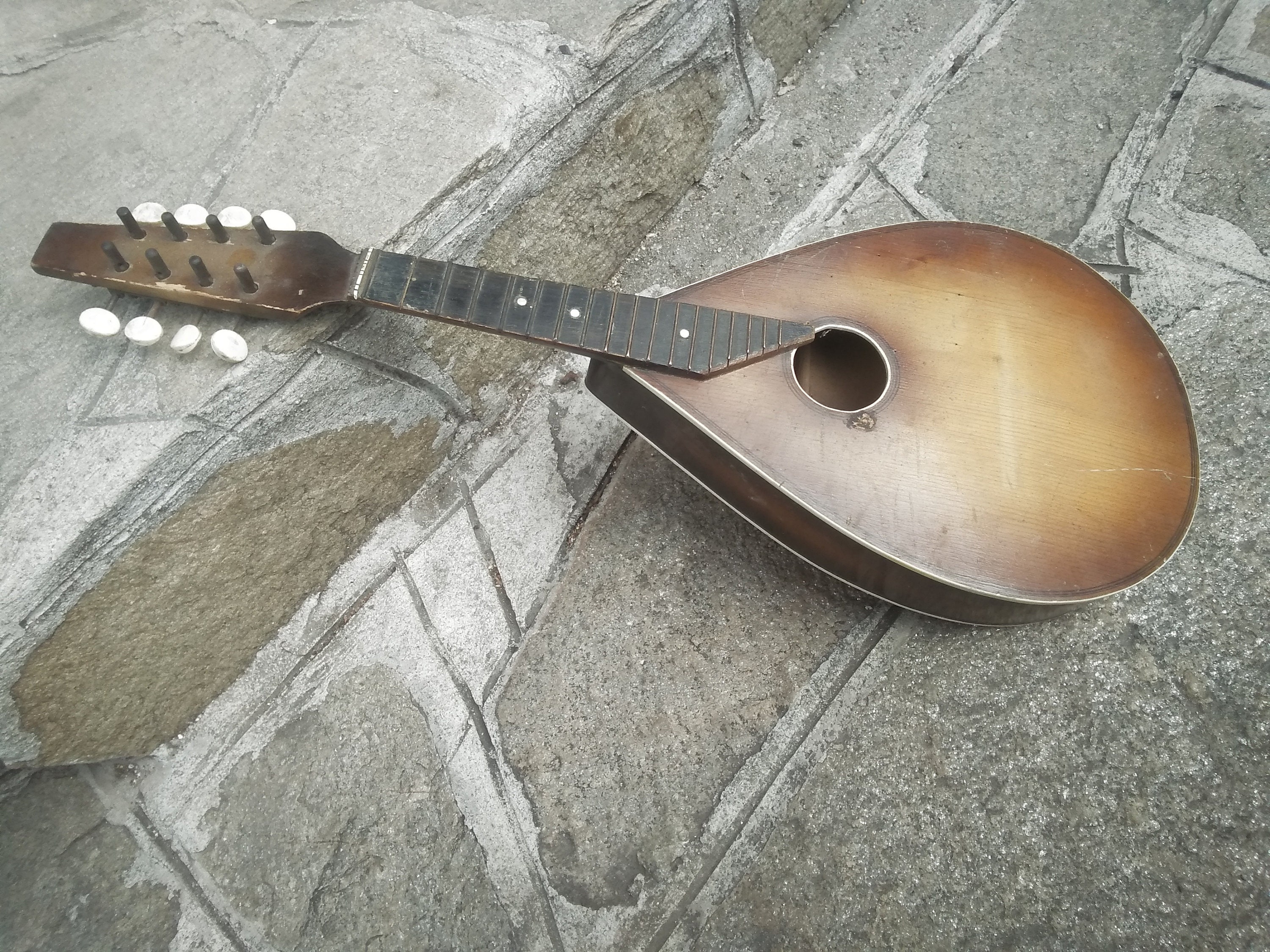 Flatiron Mandolin for sale compared to CraigsList Only 2 left at 75