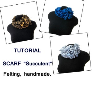 Könnte beinhalten: Anleitung zum Herstellen eines Filzschals namens "Succulent". Der Schal ist in drei Farben dargestellt: Gold, Blau und Hellblau. Der Schal wird durch Filzen von Wolle in Blütenform hergestellt.