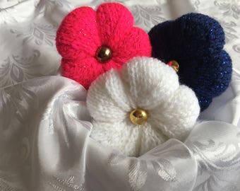 PDF raka stickor DK stickmönster stor blomma tillbehör till mössa halsduk brosch väska jacka tofflor