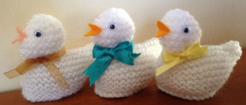 PDF download easy garter stitch DK knitting pattern Easter chick chocolate creme egg cover image 1