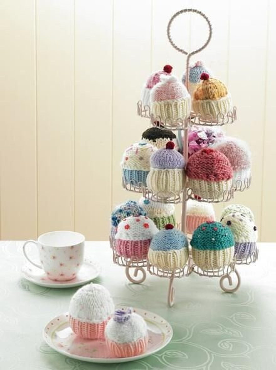 Instant PDF File Cupcake Knitting Pattern Using 4 Double Pointed