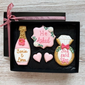 ENGAGEMENT Biscuit Gift gifts for couple, Personalised Engagement biscuits for Just Engaged , Engagement Presents zdjęcie 7