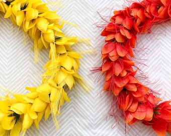 Flower Dog Lei // Orange et rouge ou jaune // Hawaiian Ohai Ali'i // Collier de chien élastique // Over the Collar // Flower Dog Collar