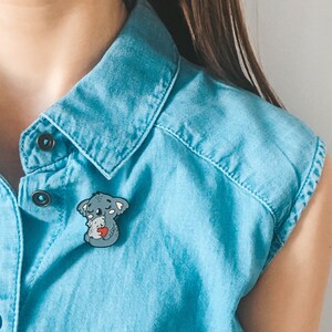 Koala enamel pin, Gift for mother or daughter, Mama bear pin, Mommy&Me kawaii brooch, Mom badge, Mothers love pin, Hug pin, Collar pin image 4