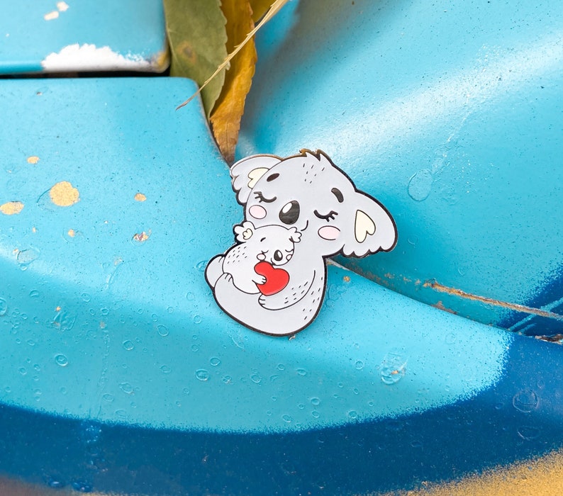 Koala enamel pin, Gift for mother or daughter, Mama bear pin, Mommy&Me kawaii brooch, Mom badge, Mothers love pin, Hug pin, Collar pin image 7