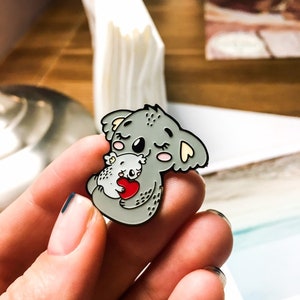 Koala enamel pin, Gift for mother or daughter, Mama bear pin, Mommy&Me kawaii brooch, Mom badge, Mothers love pin, Hug pin, Collar pin image 5