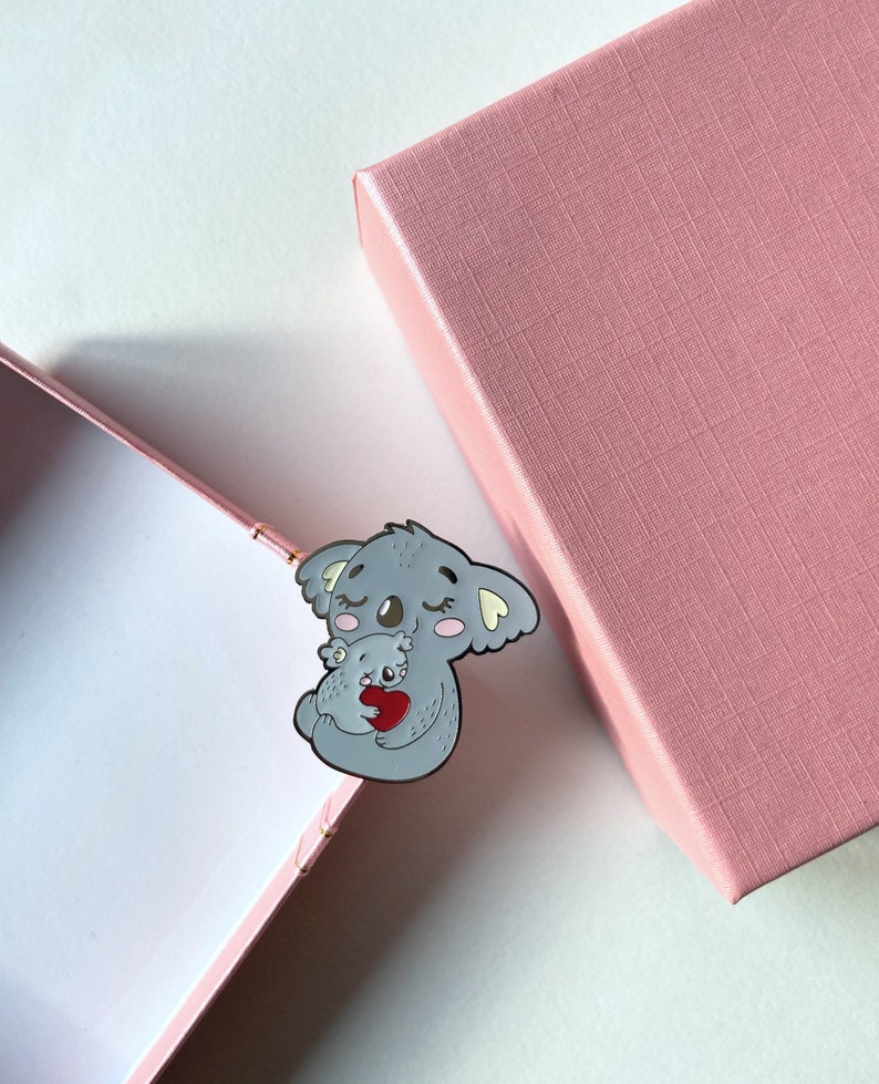 Koala enamel pin, Gift for mother or daughter, Mama bear pin, Mommy&Me kawaii brooch, Mom badge, Mothers love pin, Hug pin, Collar pin image 2